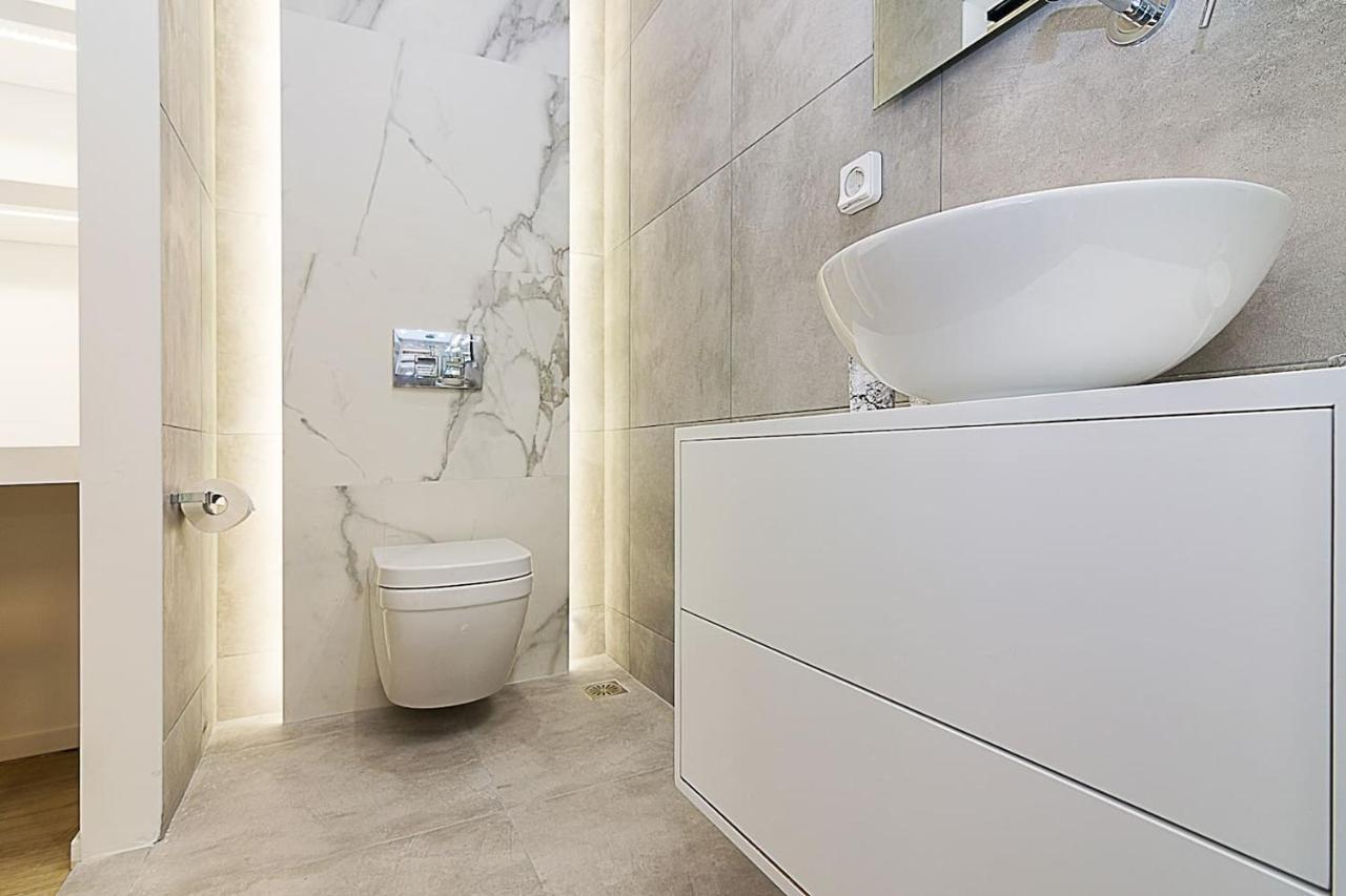 Brand New Flat For 4 Ppl Next To Syntagma Sq. Apartment Athens Luaran gambar