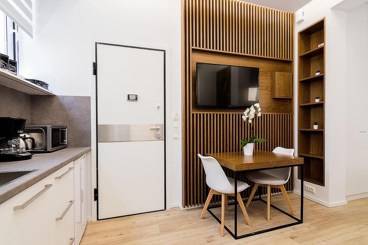 Brand New Flat For 4 Ppl Next To Syntagma Sq. Apartment Athens Luaran gambar