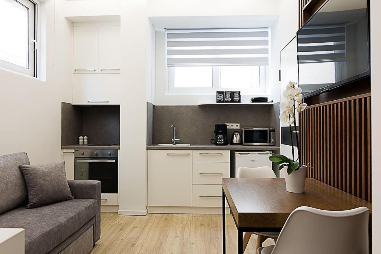 Brand New Flat For 4 Ppl Next To Syntagma Sq. Apartment Athens Luaran gambar
